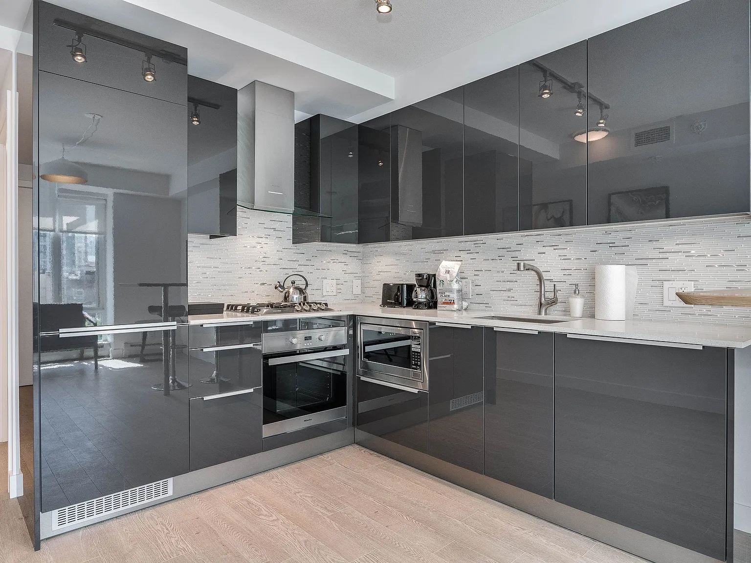 1 bed, 456 sqft, $2,950 — Photo 4