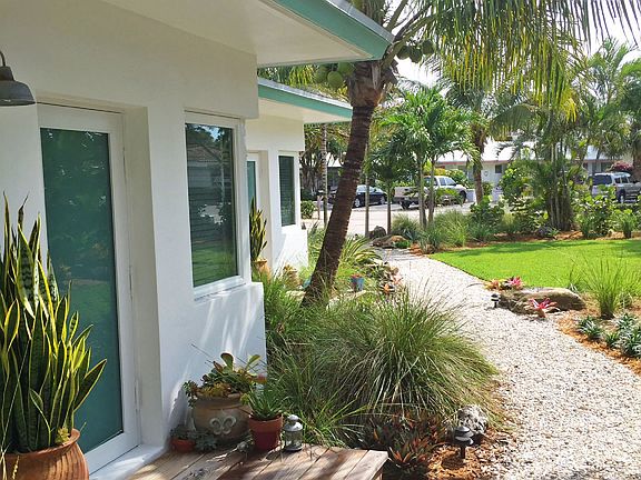 5th image of 4143 Sea Grape Dr