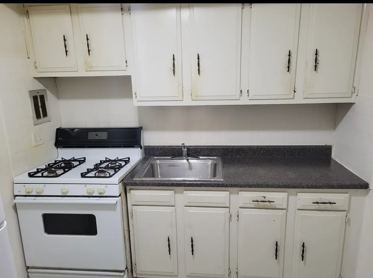 1 bed, 1000 sqft, $1,000 — Photo 2
