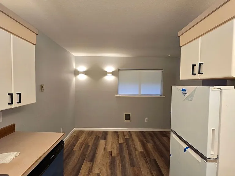 114 N Prairie Rd — Photo 6