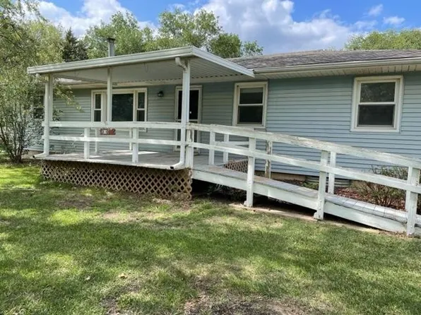 300 SW 48th St, Newton, KS 67114