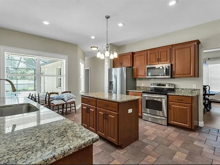143 Shannon Oaks Dr — Photo 5