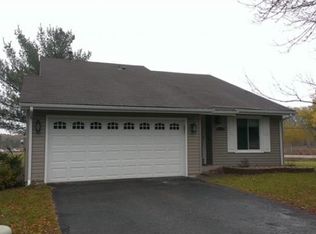 5530 Knoll Dr, Shoreview, MN 55126