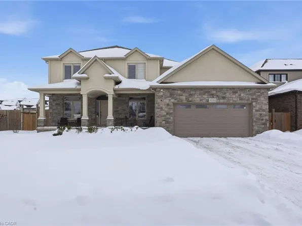 9232 Shoveller Dr, Niagara Falls, ON L2H 0M3