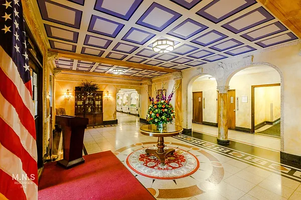 Rented by MNS | media 6