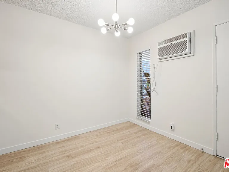 7540 Hampton Ave #202 — Photo 21