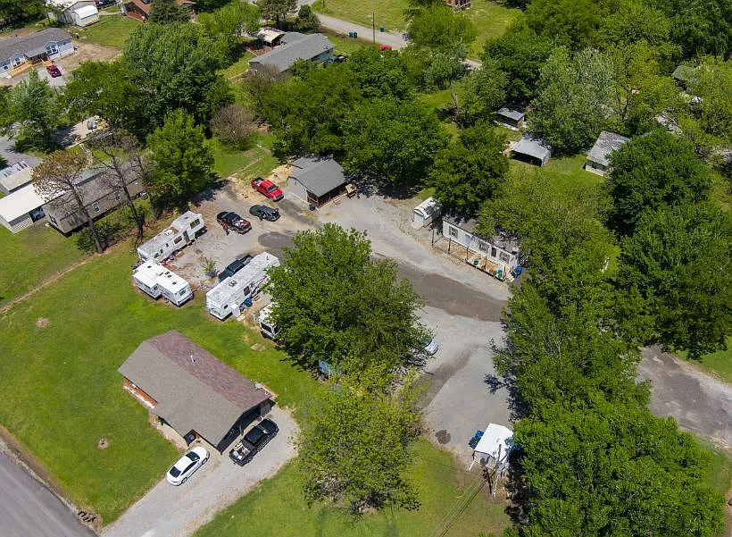 945 South Jackson Ave — Photo 1