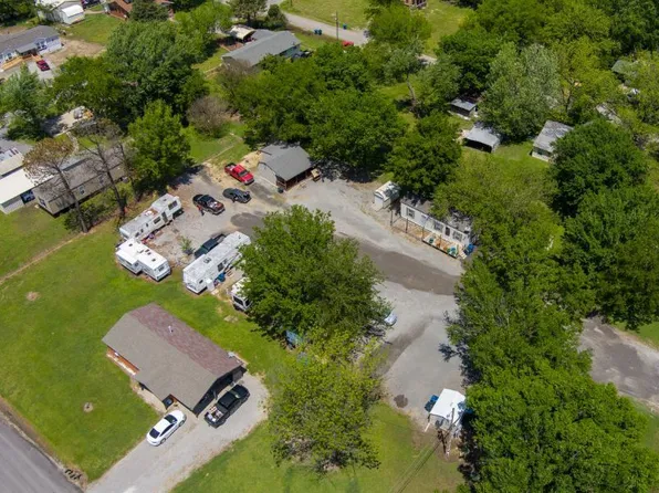 909 S Jackson St, Kiowa, OK