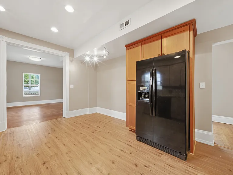 315 Blair Ave — Photo 5