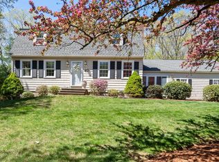 40 Amble Rd, Chelmsford, MA 01824