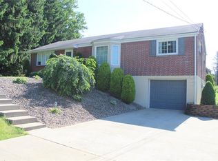 118 Springhouse Dr, Butler, PA 16001