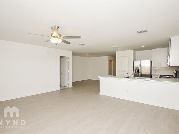 5th image of 2760 Mistwood Dr