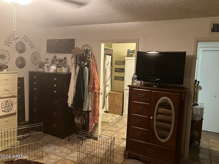 4143 E Crescent Ave — Photo 13
