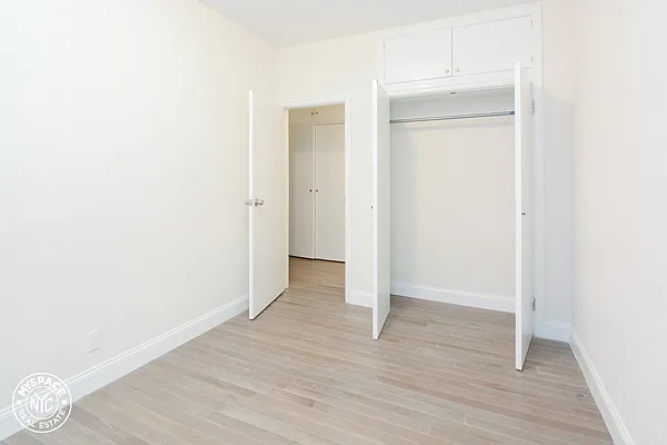 Rented by MySpaceNYC | media 6