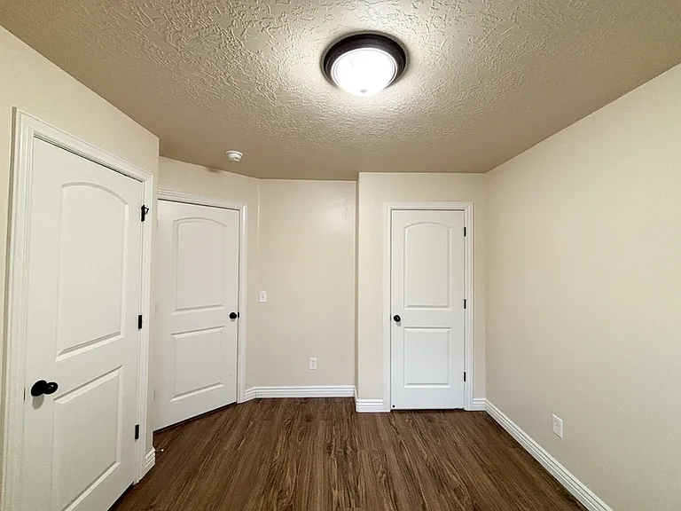 1014 W Village River Ln — Photo 26