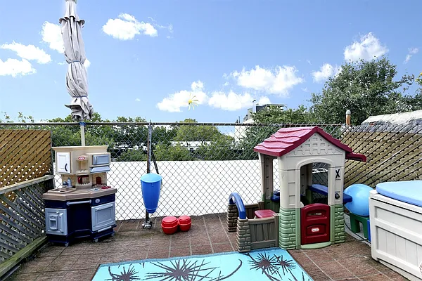 Sold by Corcoran | media 27