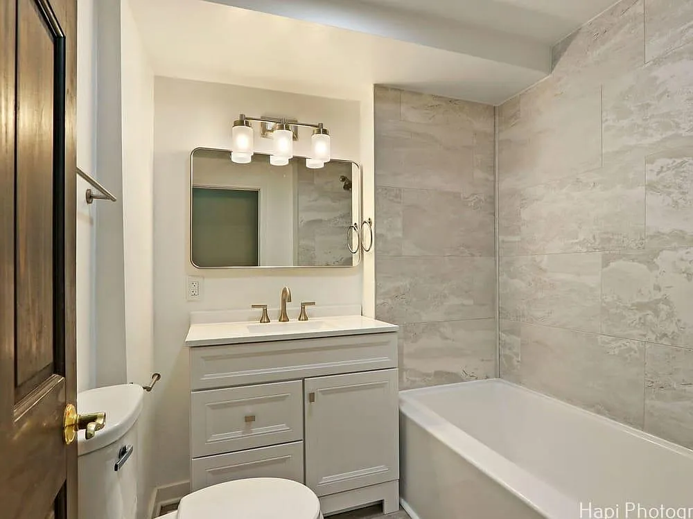 3 bed, 1000 sqft, $1,950 — Photo 4