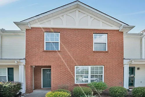 2505 Comanche Way Photo 1