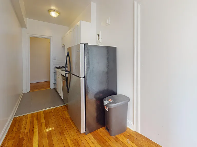 301 E 38th St #7J — Photo 15