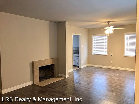 4th image of 1096 E Lynwood Dr