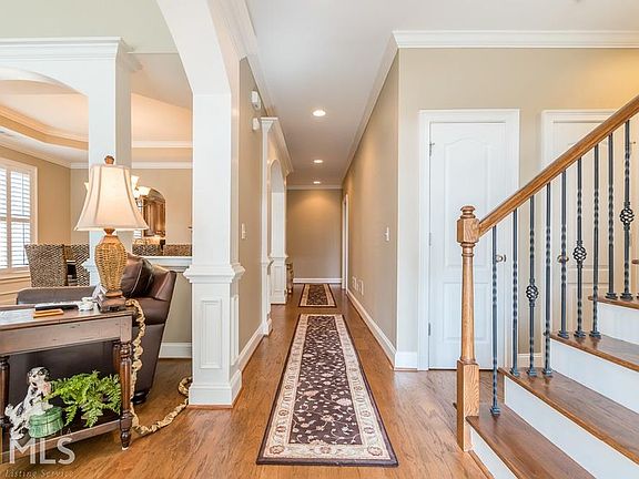 5th image of 439 Madison Park Dr