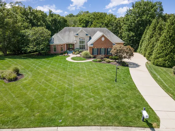 1742 Coachtrail Dr, Hebron, KY 41048