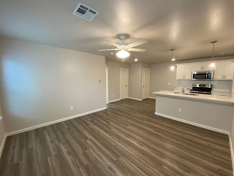 12010 Rhya Ln — Photo 5
