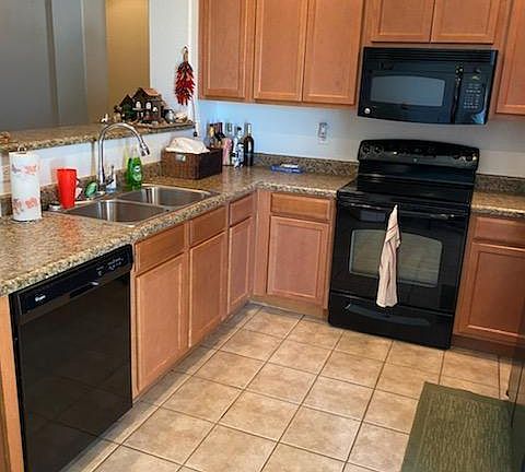 4th image of 34716 S Pioneer Way