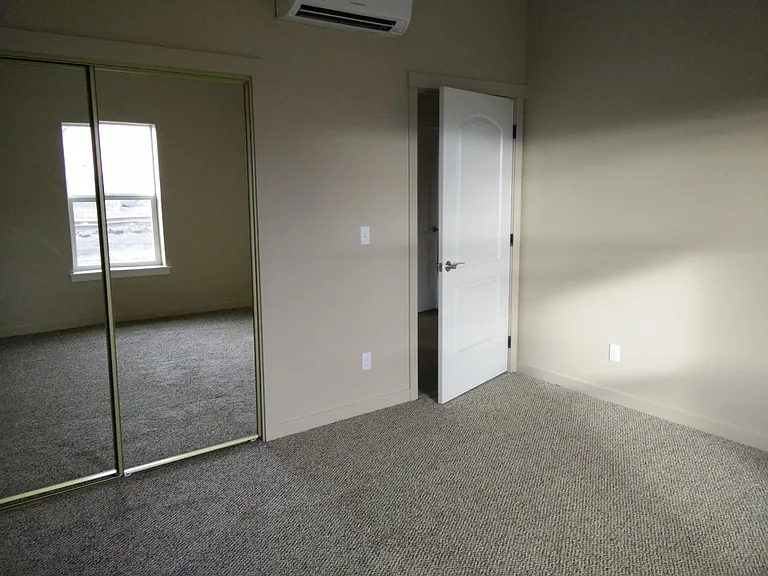 157 NW Maria St #1 — Photo 11
