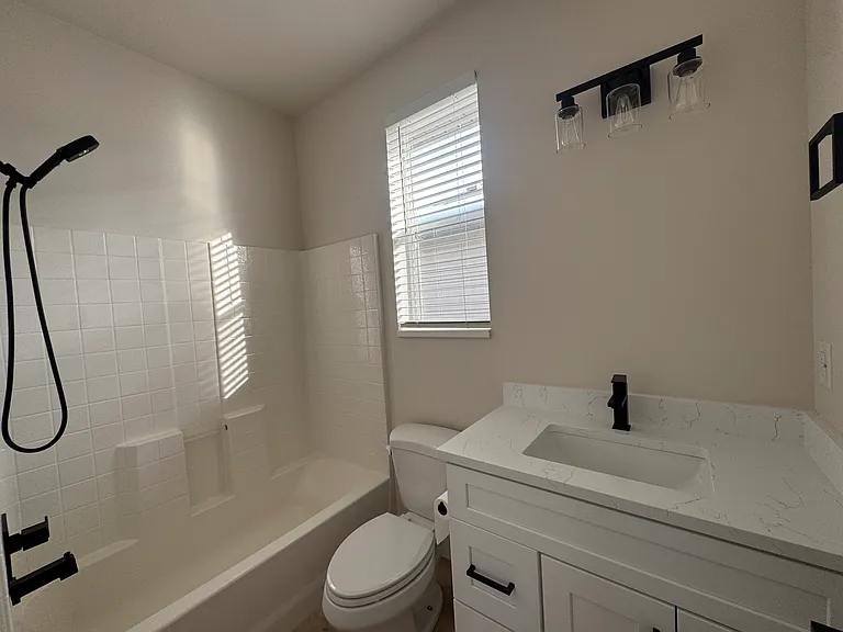 733 N Bradford Dr — Photo 8