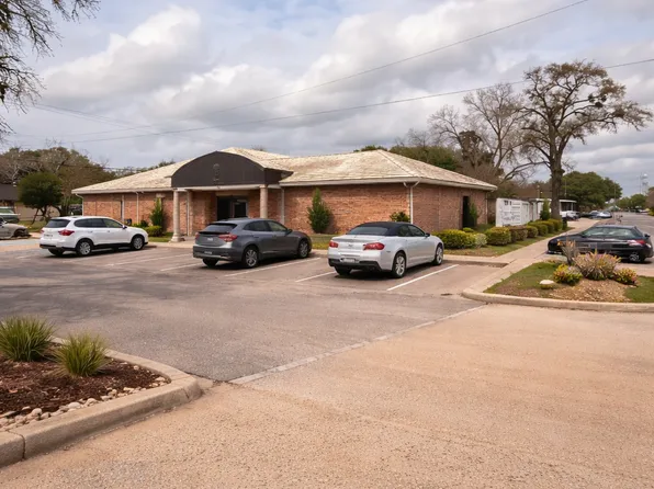 1739 13th St #123, Hempstead, TX 77445