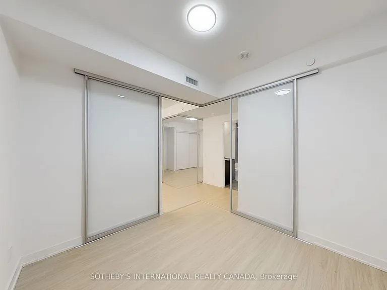 8 Wellesley St W #707 — Photo 18