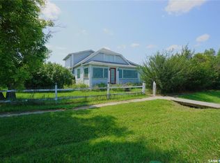 7 1st St #100, Willow Bunch, SK S0H4K0