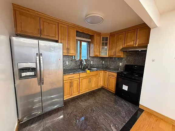 4th image of 6047 255th St #1A