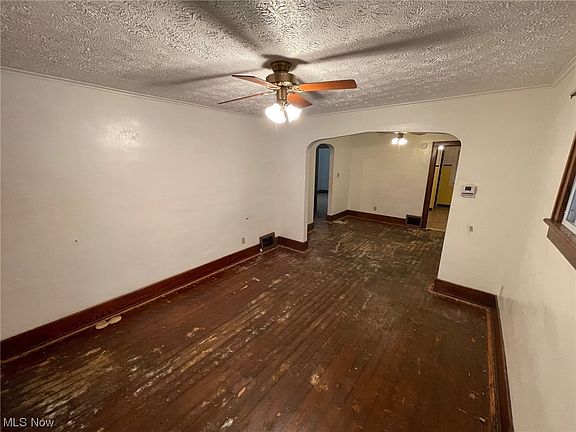 4th image of 46 Brighton Dr
