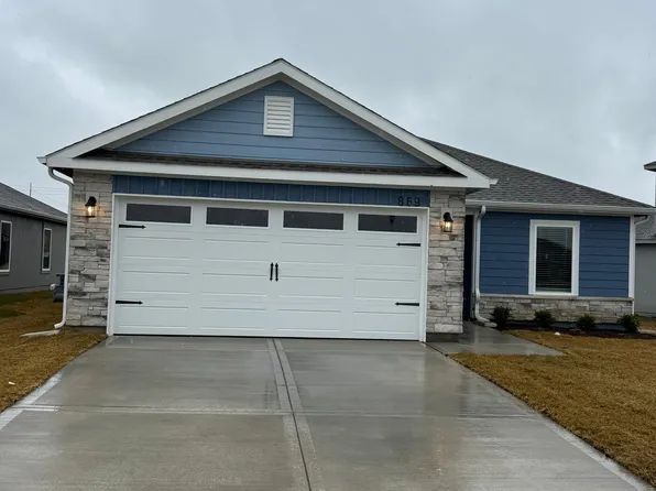 550 W Bluebird St, Gardner, KS 66030