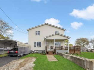 21 Van Zandt Ave, Warwick, RI 02889