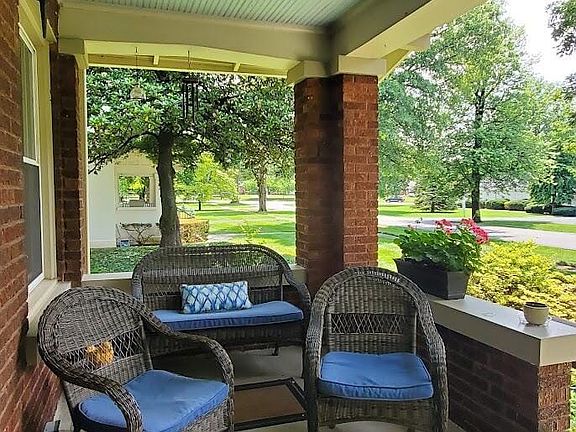 Avon front porch
