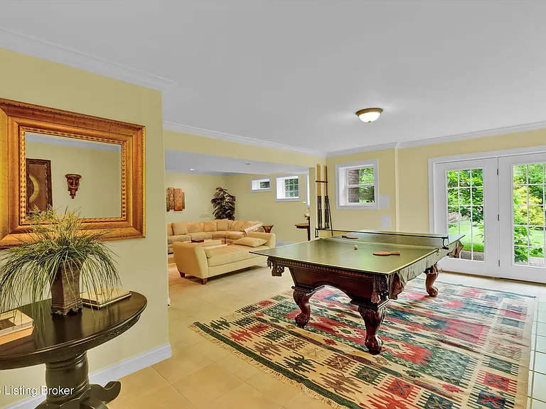 560 N Hubbards Ln — Photo 54