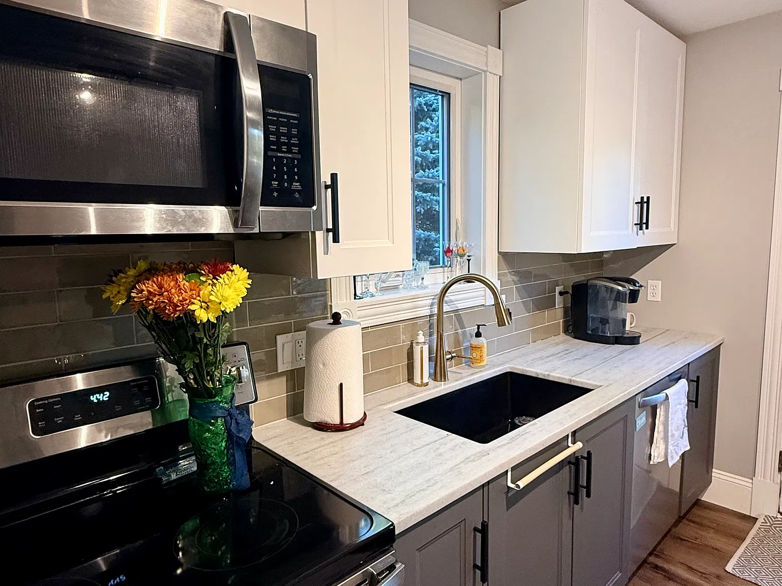 2 bed, 1.5 bath, 1176 sqft, $2,600 — Photo 2