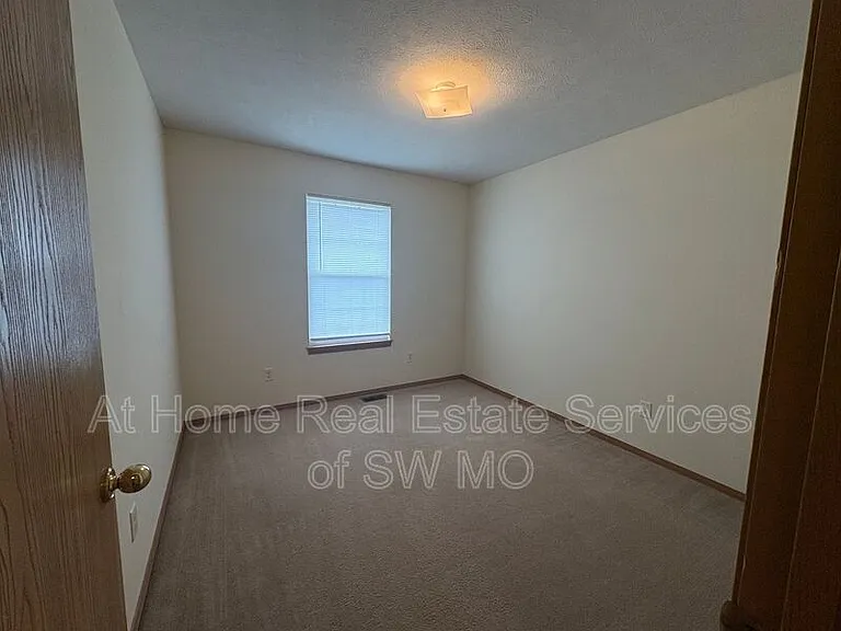 4440 W La Siesta St — Photo 7