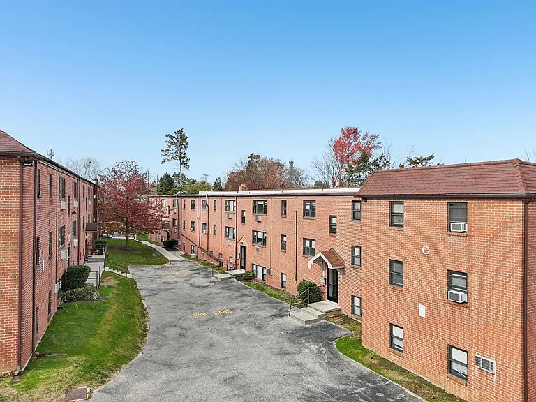 Springfield Green Apartments — Photo 23