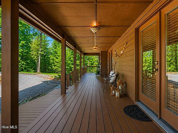 3rd image of 161 Boulder Mountain Drive