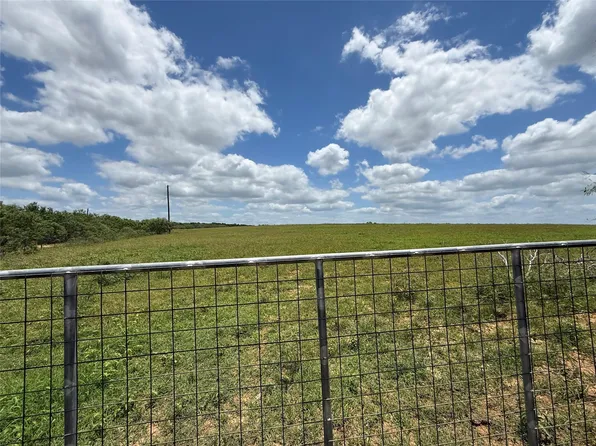 Pettytown Rd, Red Rock, TX 78662