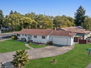 7083 Almond St, Rohnert Park, CA 94928