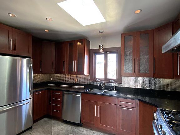 2nd image of 613 N La Fayette Park Pl