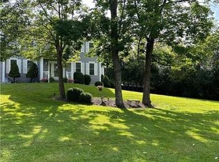 35 Taber Rd, New Hartford, NY 13413