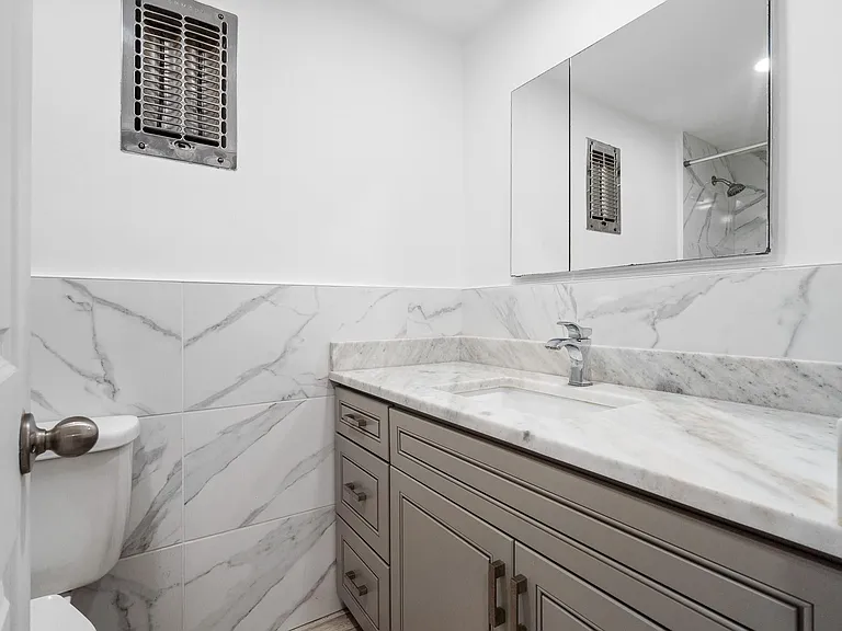 1110 N Riverside Dr #20 — Photo 18