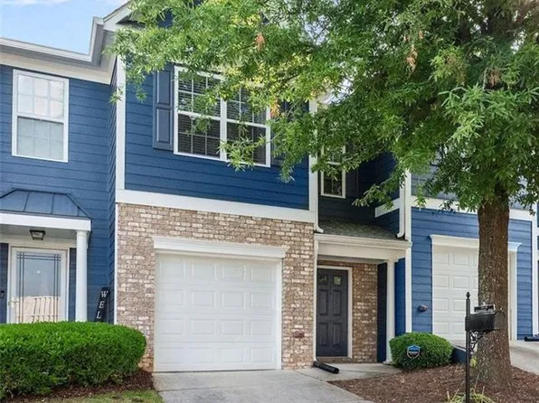 6610 Splashwater Dr, Flowery Branch, GA 30542