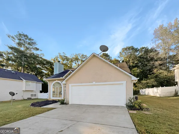 818 River Valley Dr, Jonesboro, GA 30238
